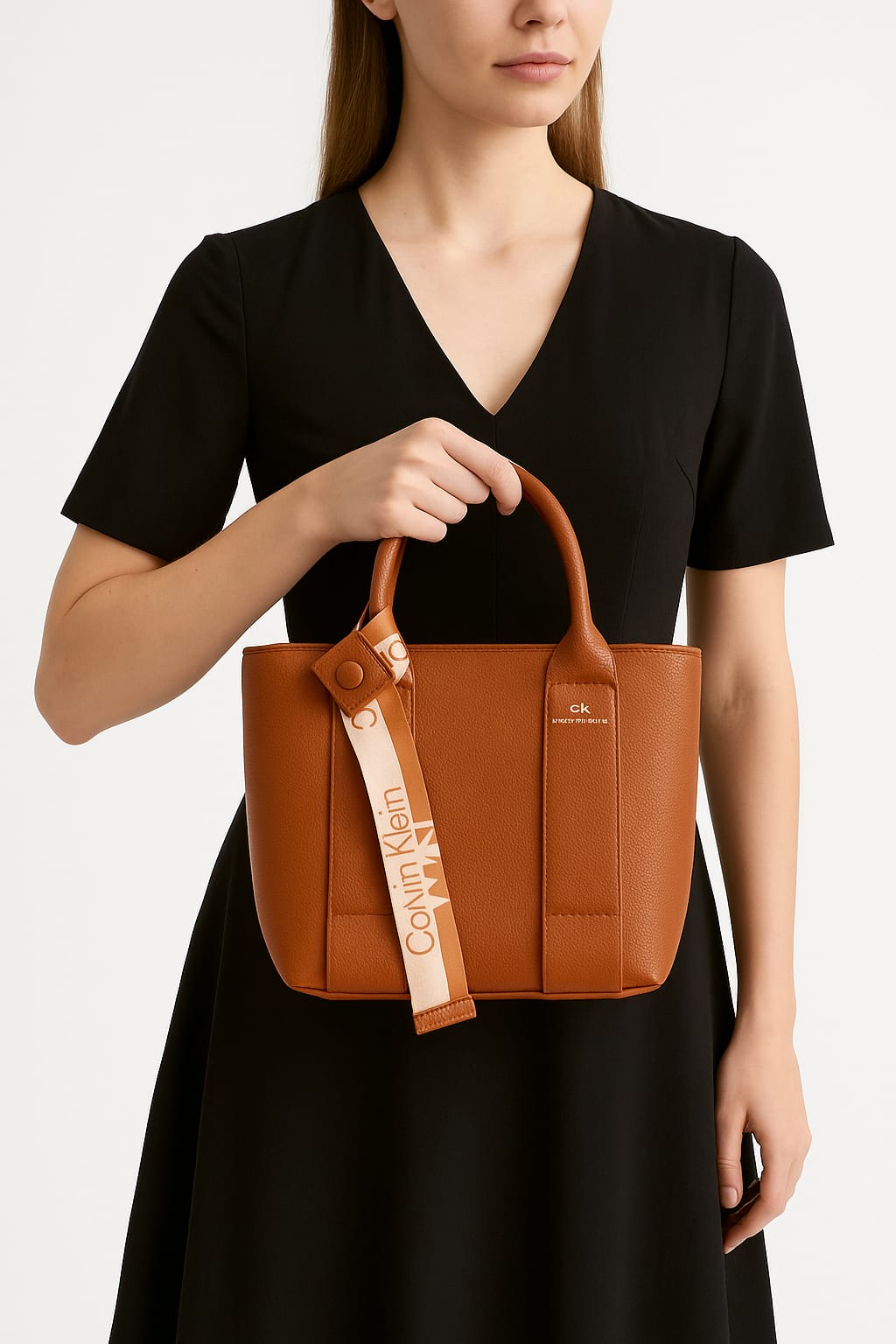 Metro Chic Carryall - Image 5