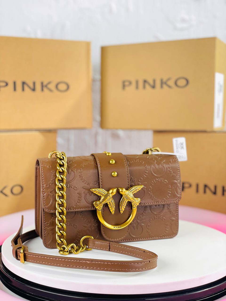 Touch of Elegenca - الصورة 9