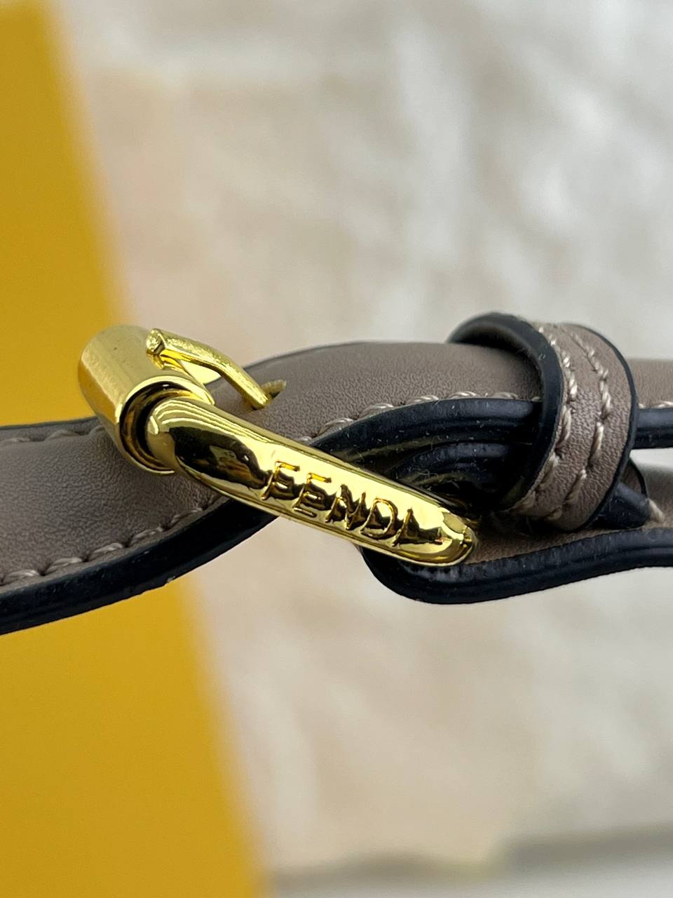 Fendi Peekaboo Large bag embodies Italian luxury at its finest - الصورة 10