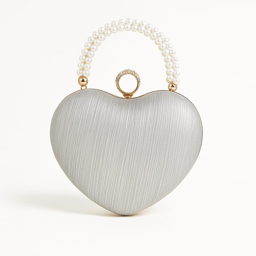 Heart Clutch - Image 3