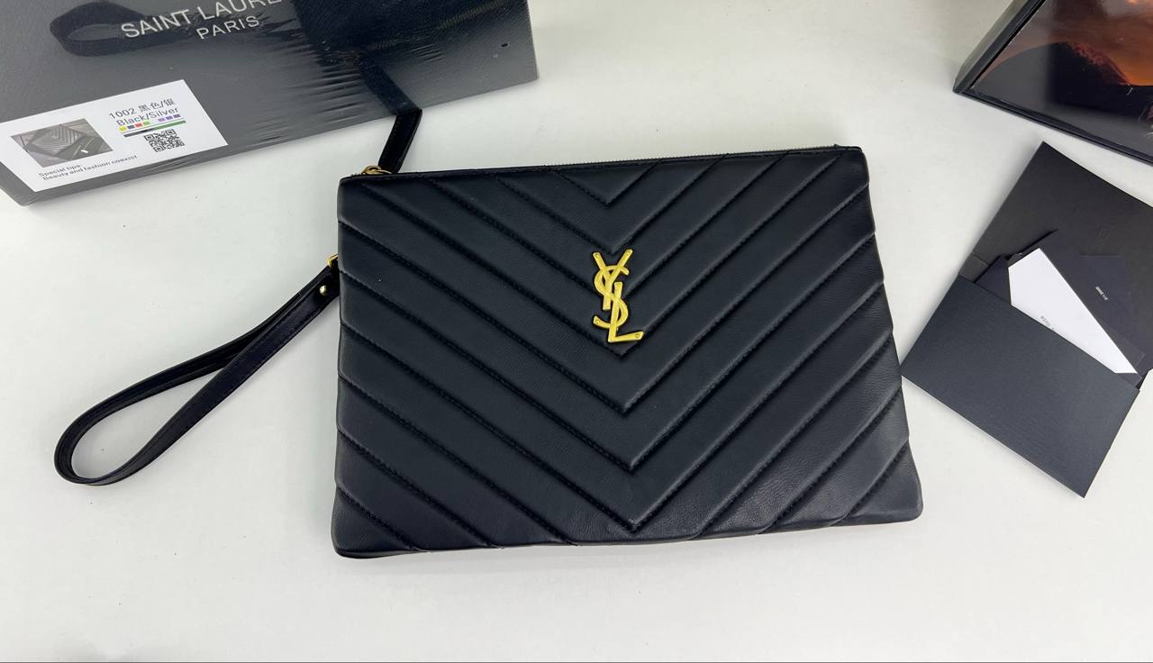 YSL Quilted Leather Clutch (Gold / Silver Logo) - الصورة 3