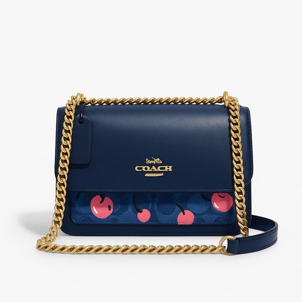 Luxury Coach mini bags with a playful twist - الصورة 4