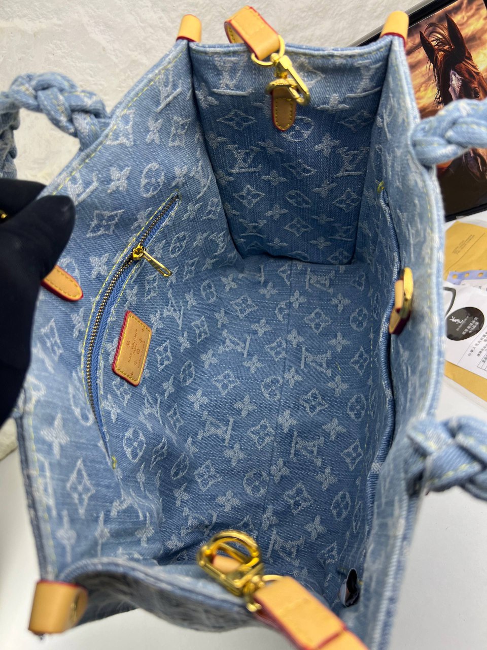 Denim Tote Elegance - الصورة 6