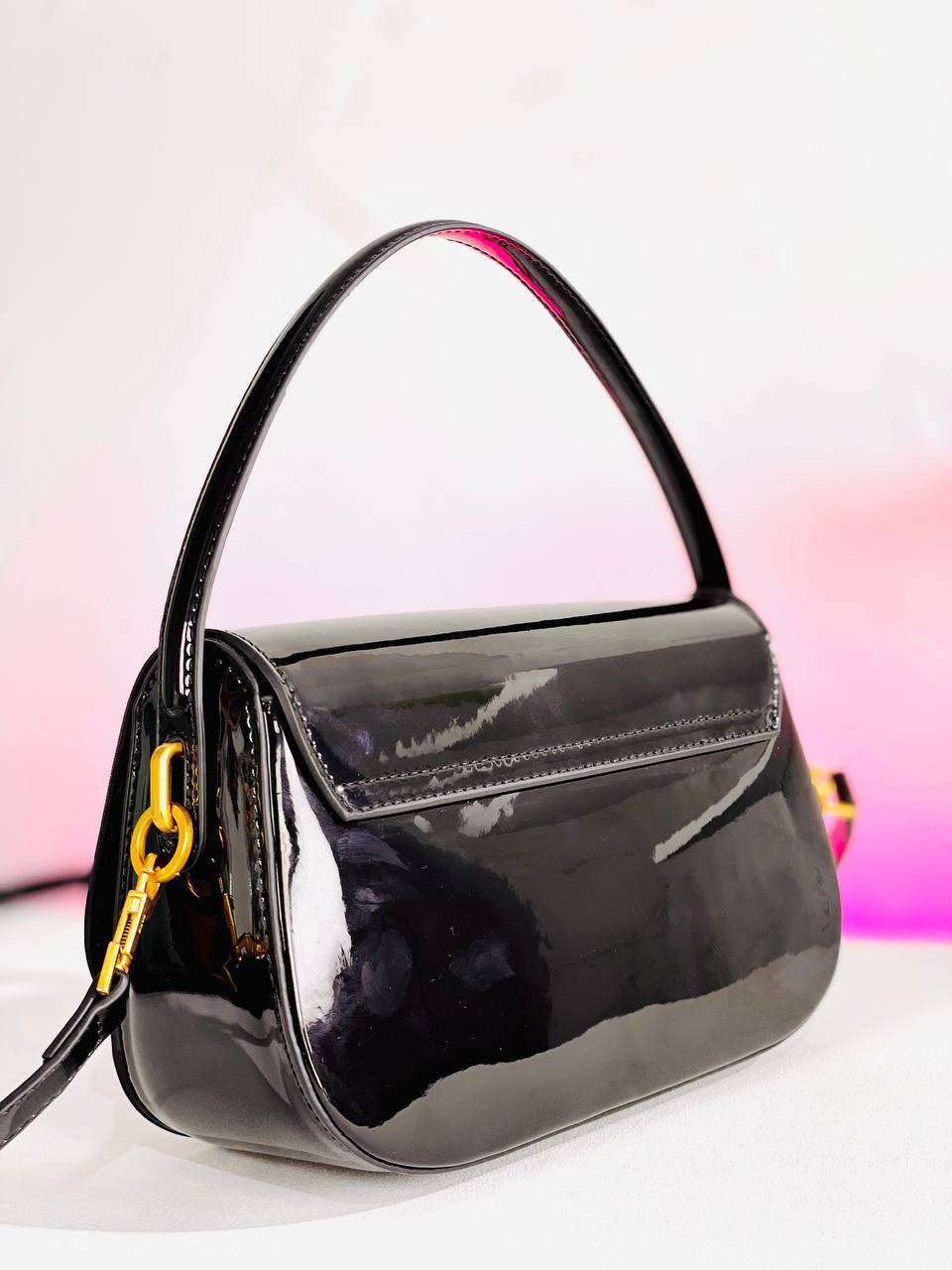 Timeless Chic - Image 3