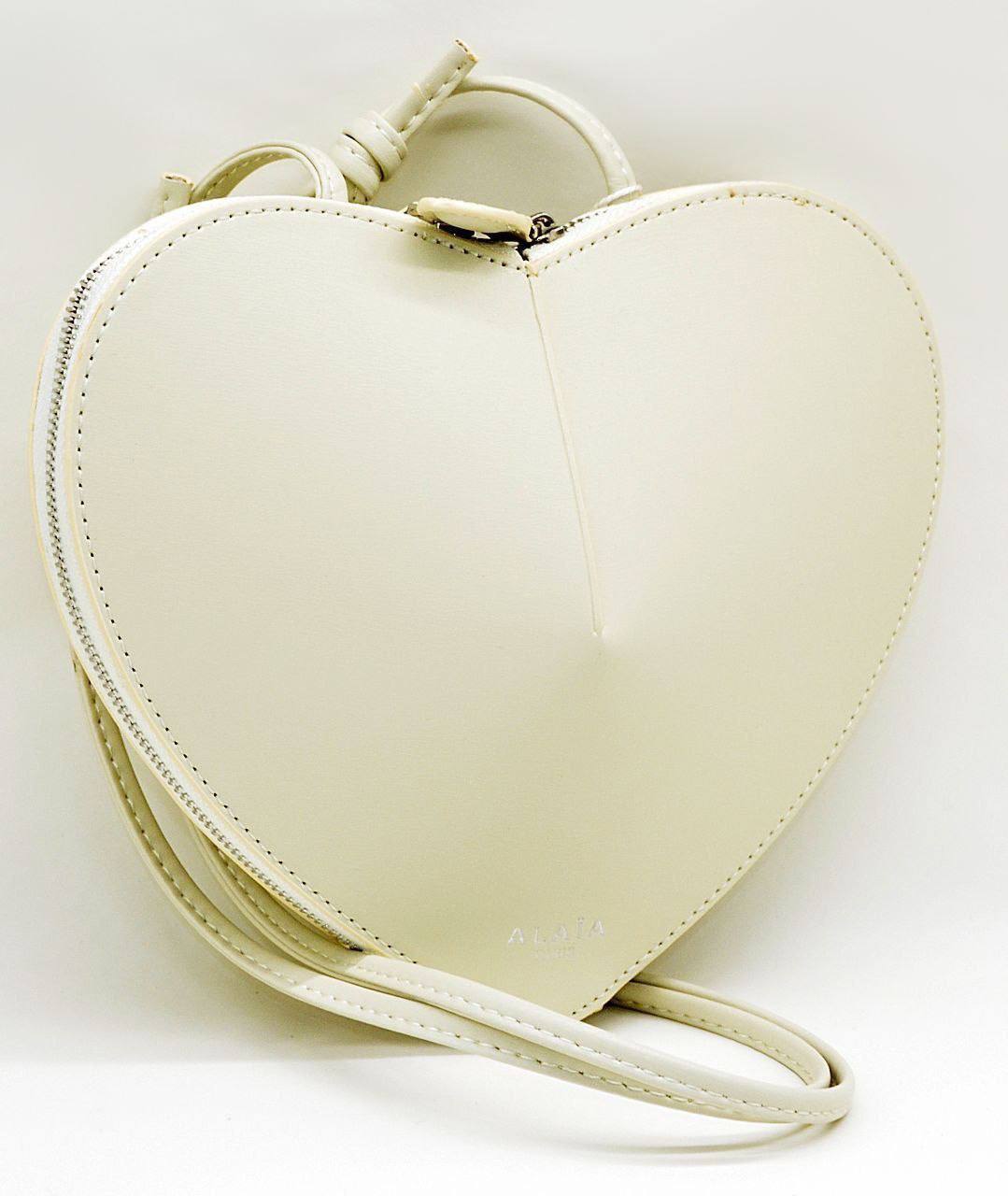 Alaïa Heart Bag - Image 6