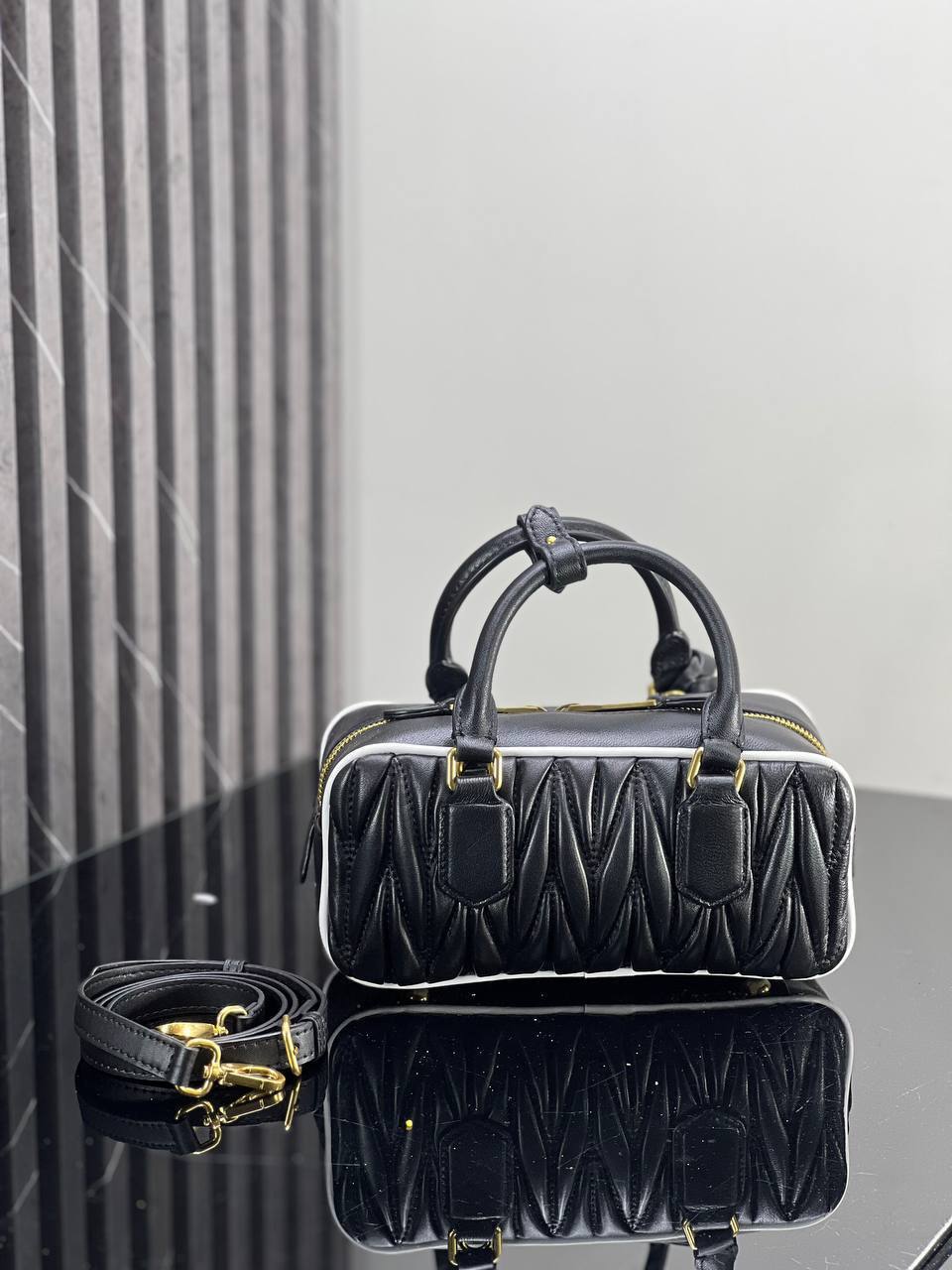 Royal Matelassé - Image 5