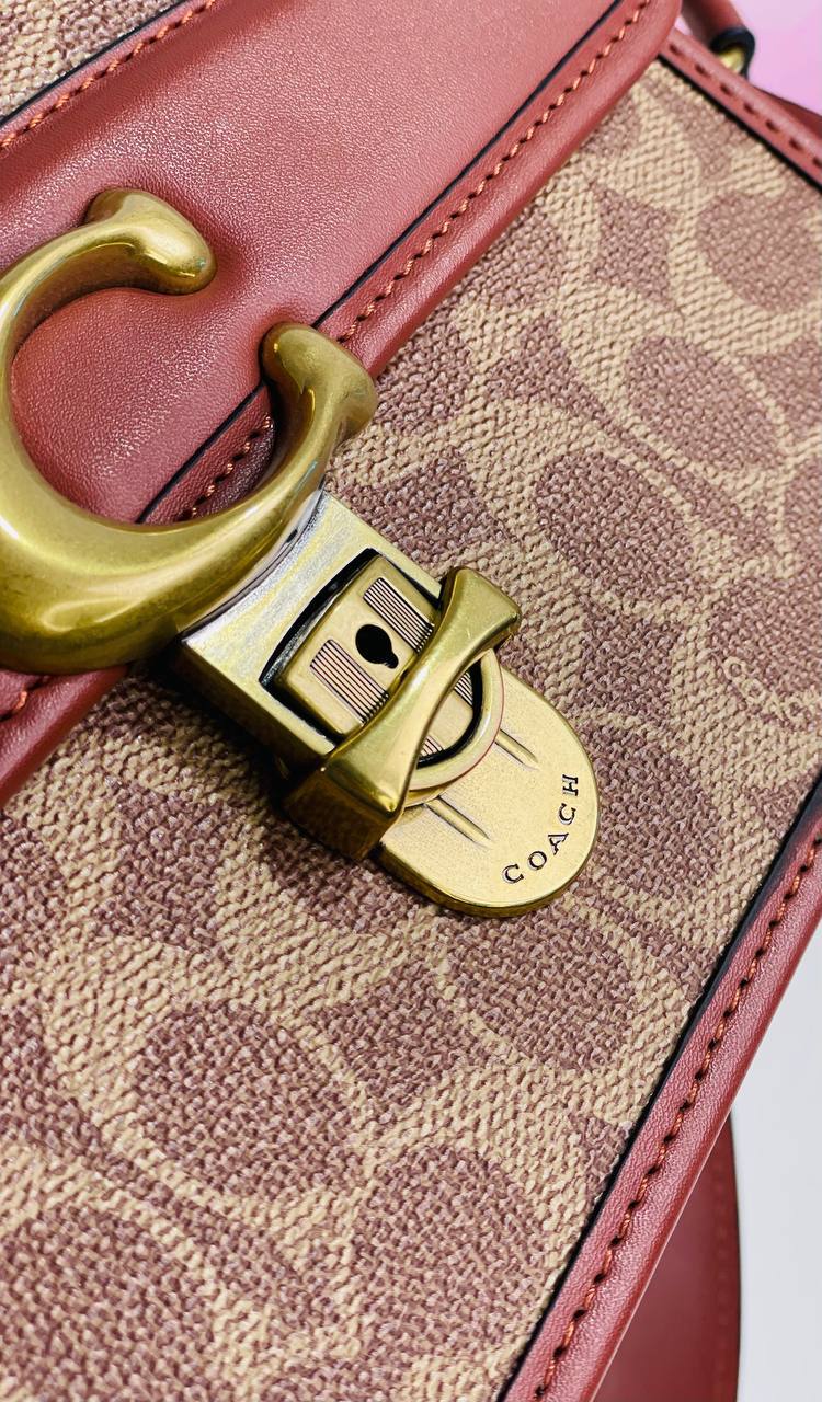 Coach Classic Charm - Image 4