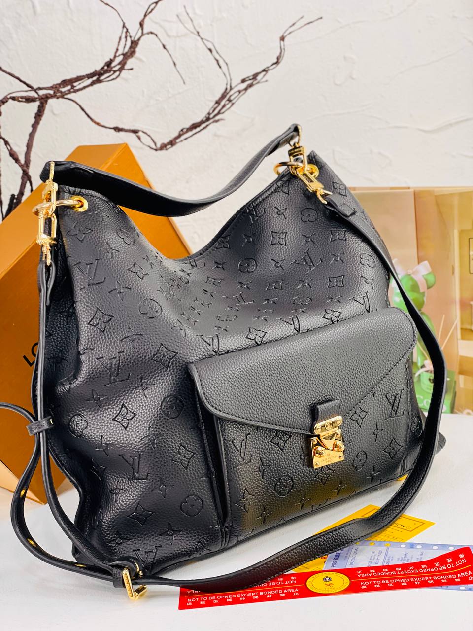 LV YAN BAG - Image 5