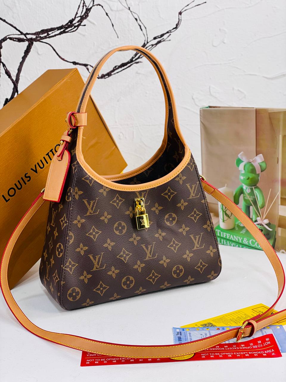 LV GANRO BAG - Image 6