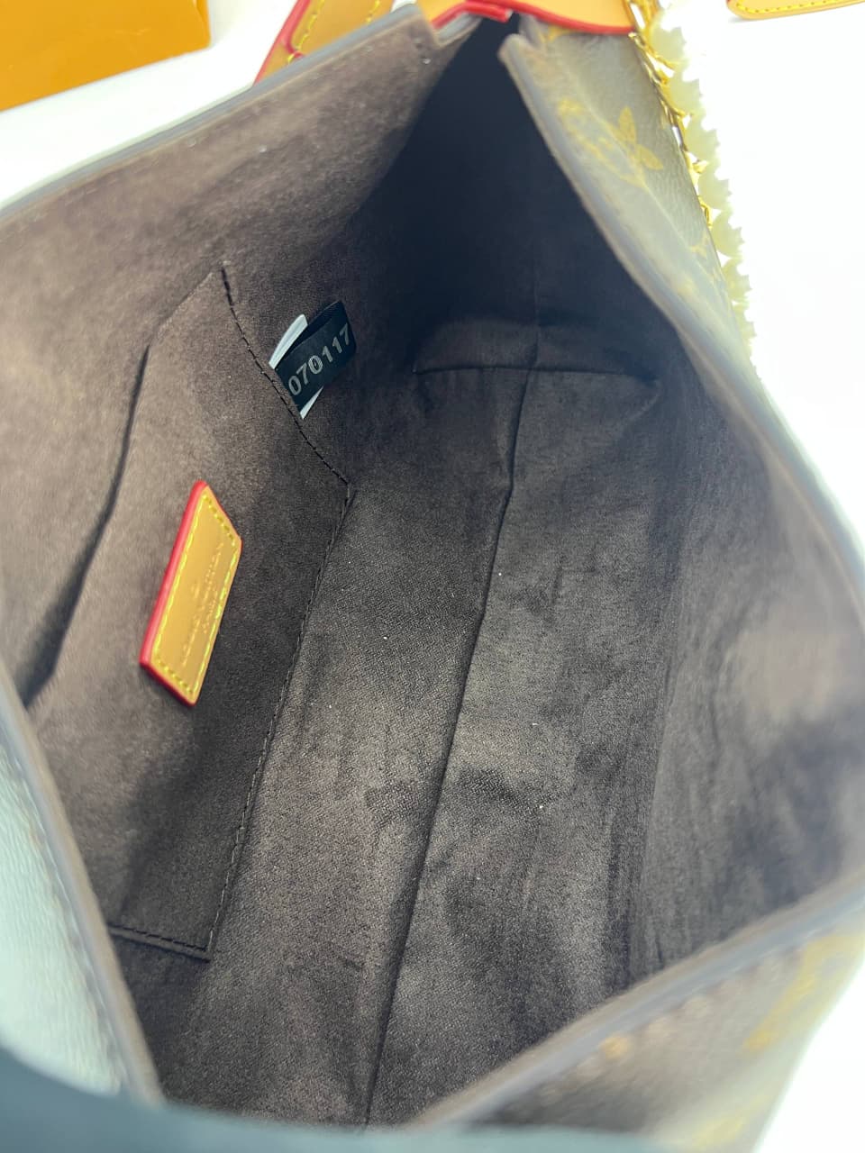 LV ERO BAG - Image 9